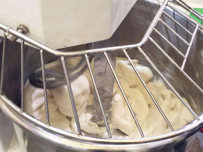 Dough-Mixer-03